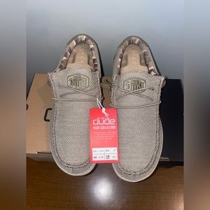 NWT Hey Dude Wally Sox in beige. L10 M8. Comes with box